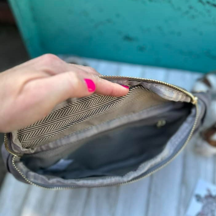 Fanny Bag W/Removable Fringe