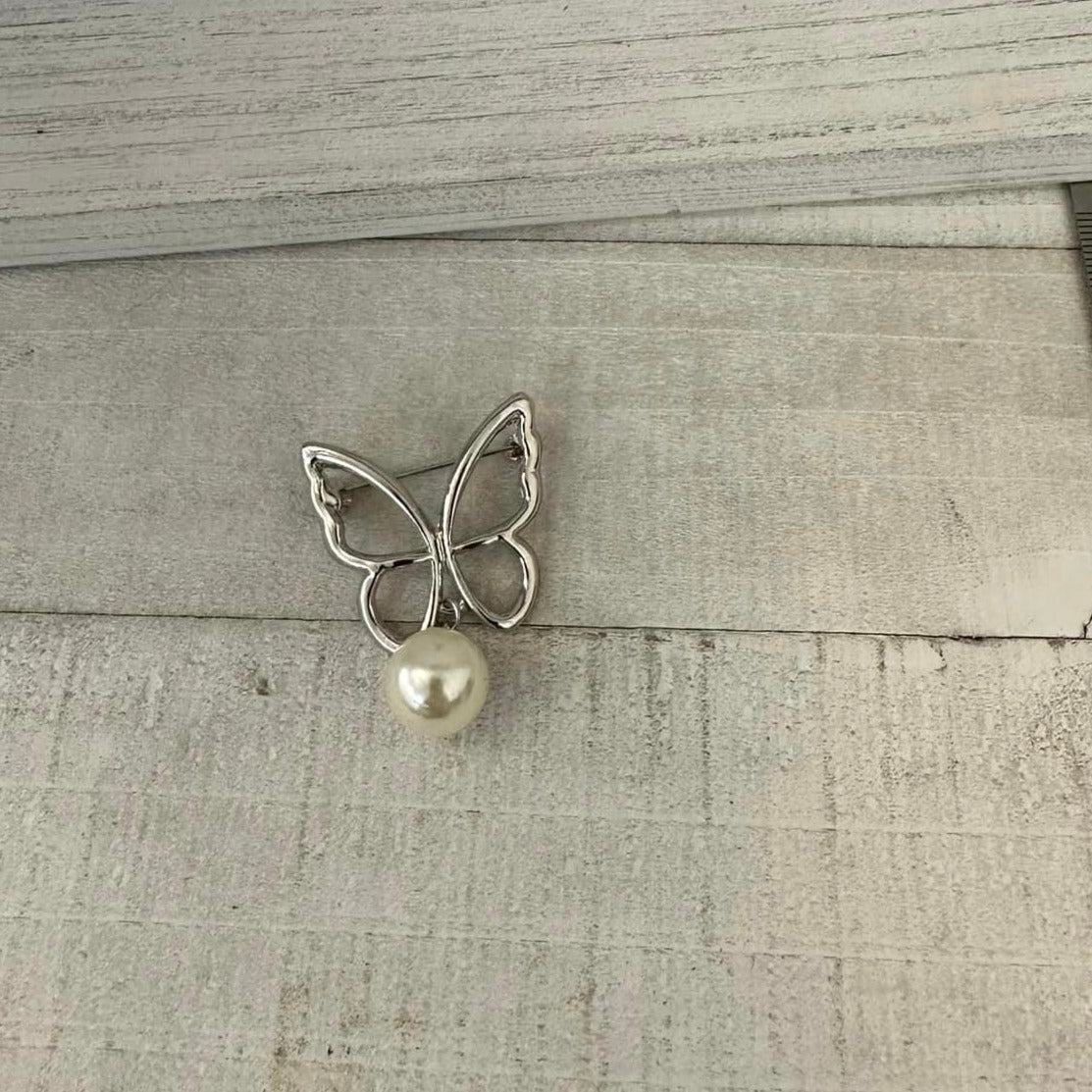 Butterfly Pearl Buckle Pins