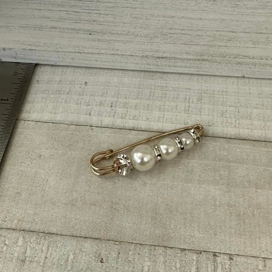 Pearl Brooch Pins