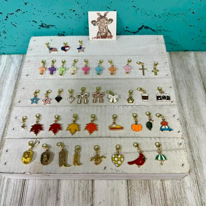 Clip-on Charms Gold Tone V4