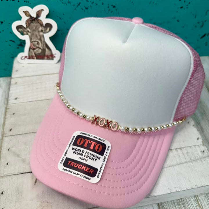 Trucker Hat Chains V8-Valentine