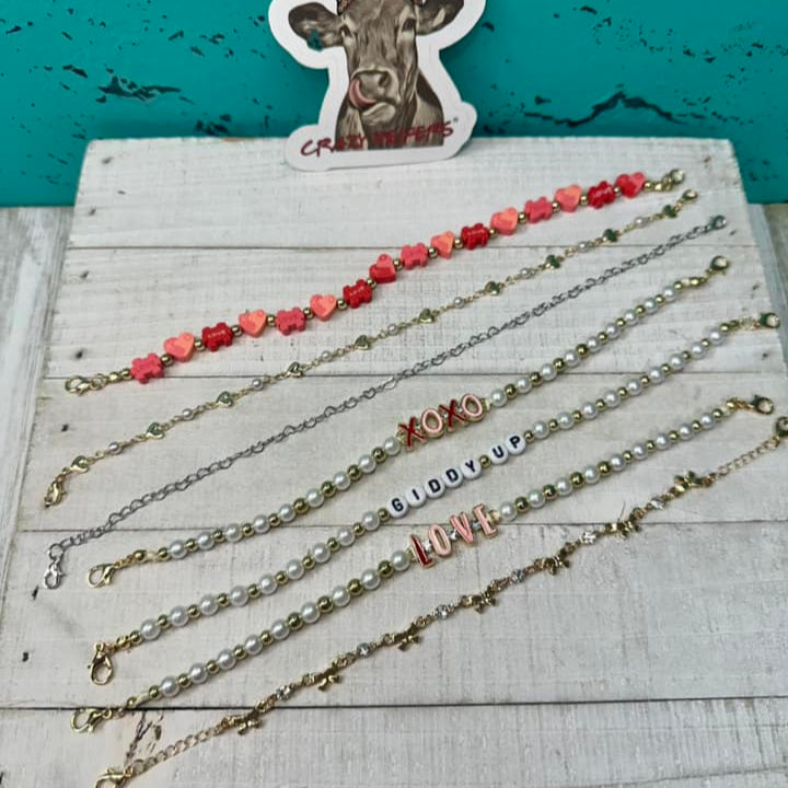 Trucker Hat Chains V8-Valentine